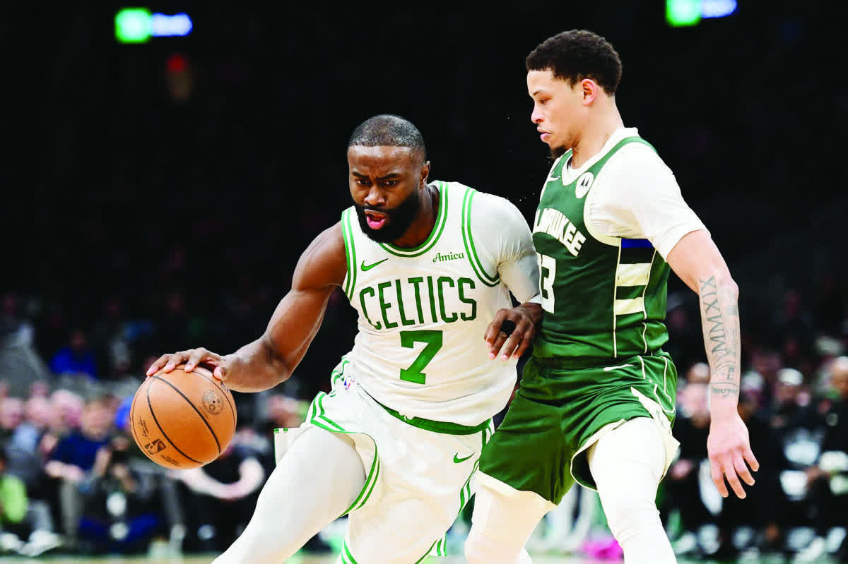 Brown returns to drop 30 in Celtics’ rout of Bucks
