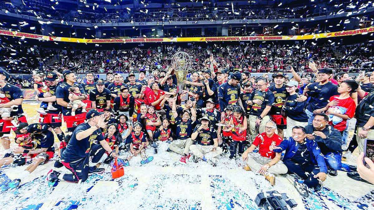 San Miguel overwhelms TNT for 12th PBA title