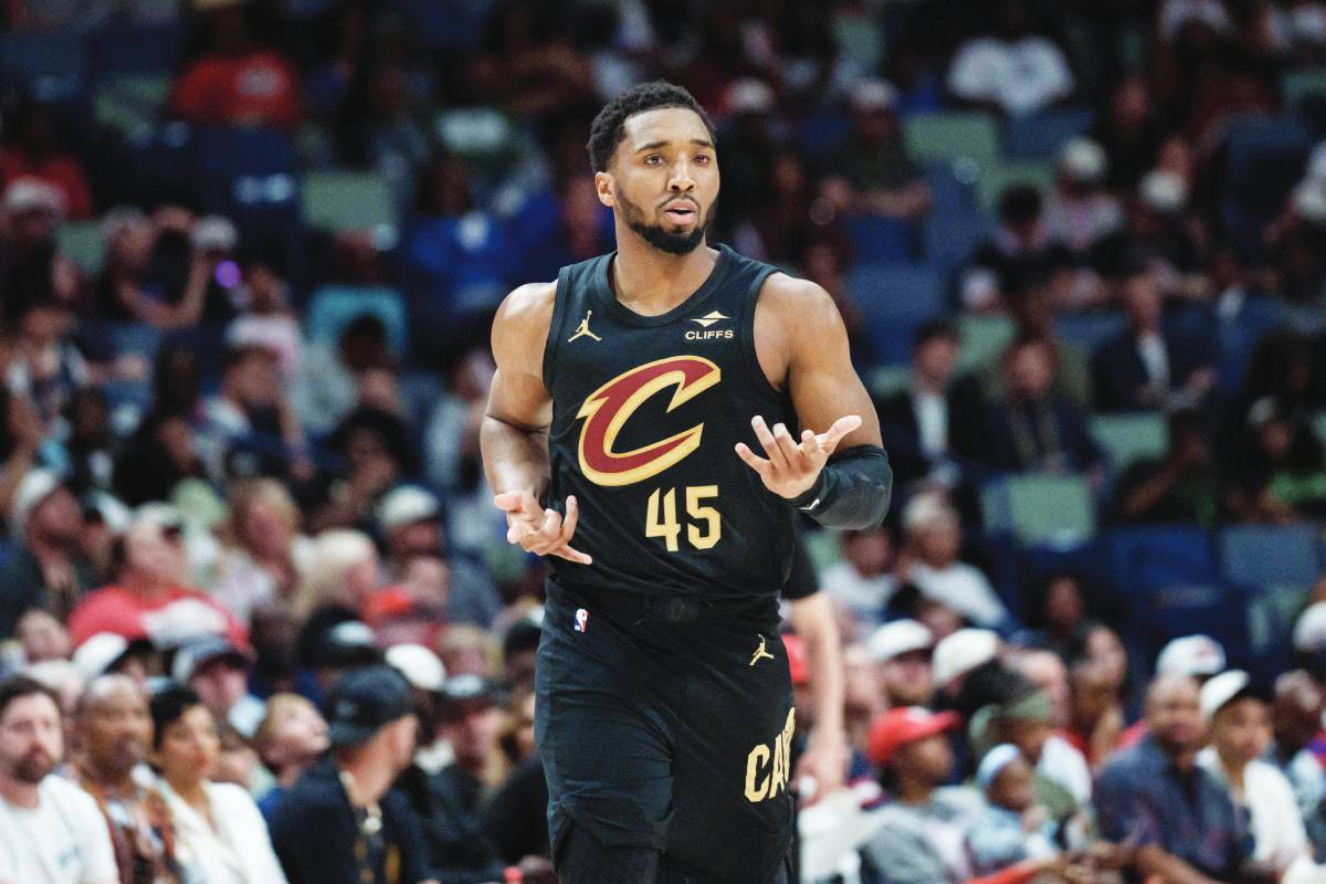 Donovan Mitchell puts up 42 as Cavaliers best Magic