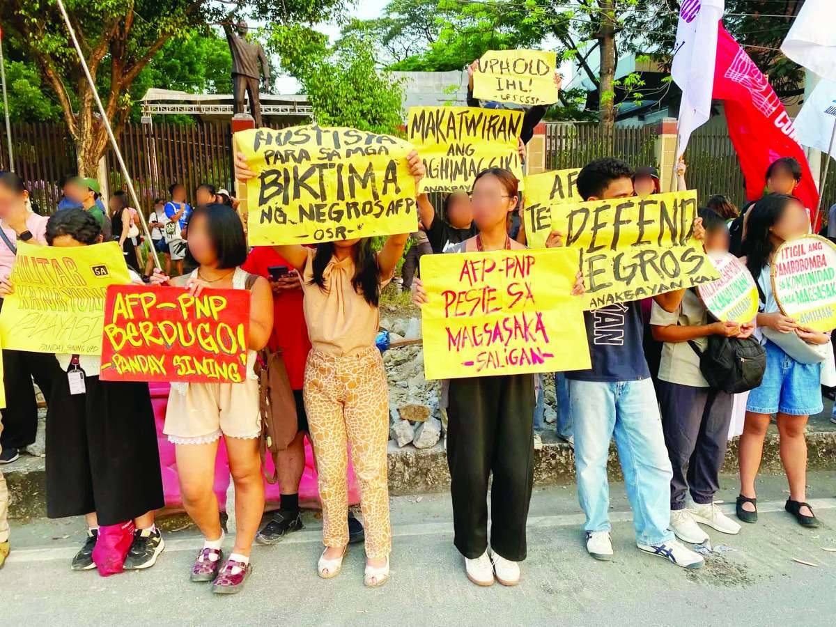 Progressive groups protested in front of the Commission on Human Rights on Wednesday, April 22, 2026, to condemn the intensified military operations that killed 19 suspected remnants of the New People’s Army in Negros Occidental’s Toboso town. They slammed the alleged atrocities of the government troops, which, they say, have destroyed livelihoods through counterinsurgency efforts. (The Catalyst Archives photo)  