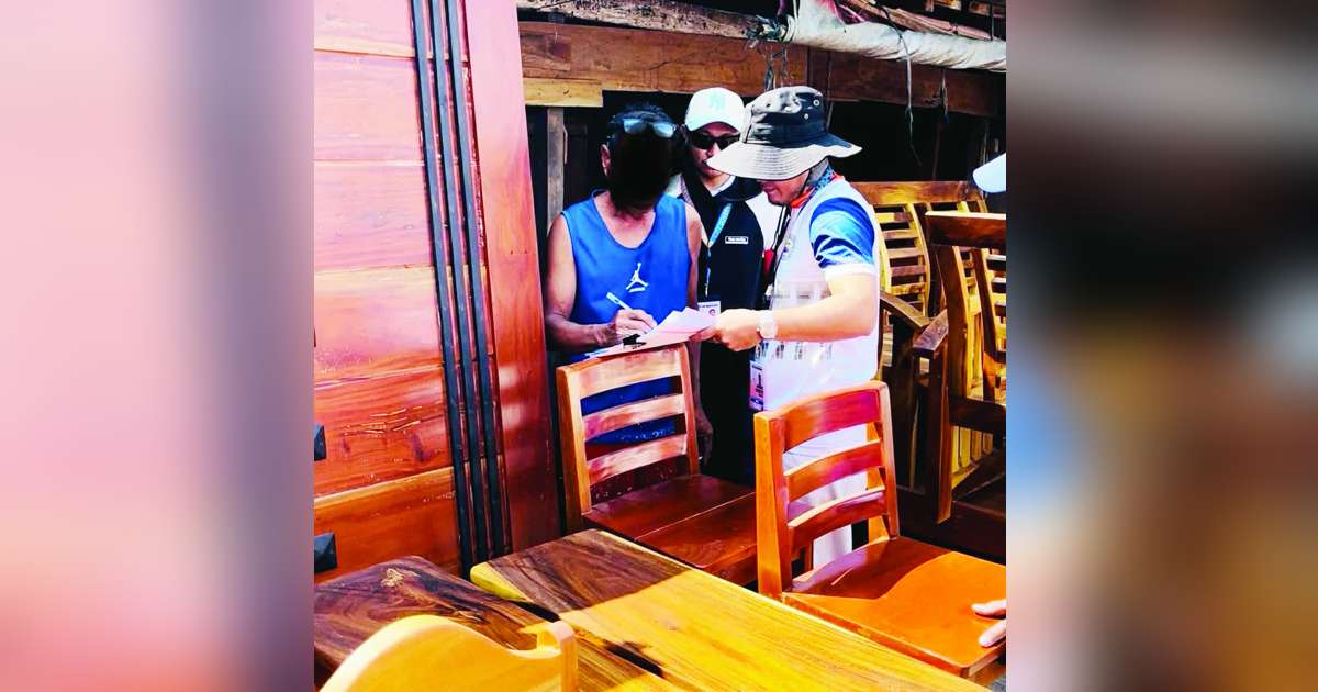 Several business owners are also warned to clear obstructions from sidewalks and roadways to help maintain public order and ensure a fair business environment. (BCCO photo)