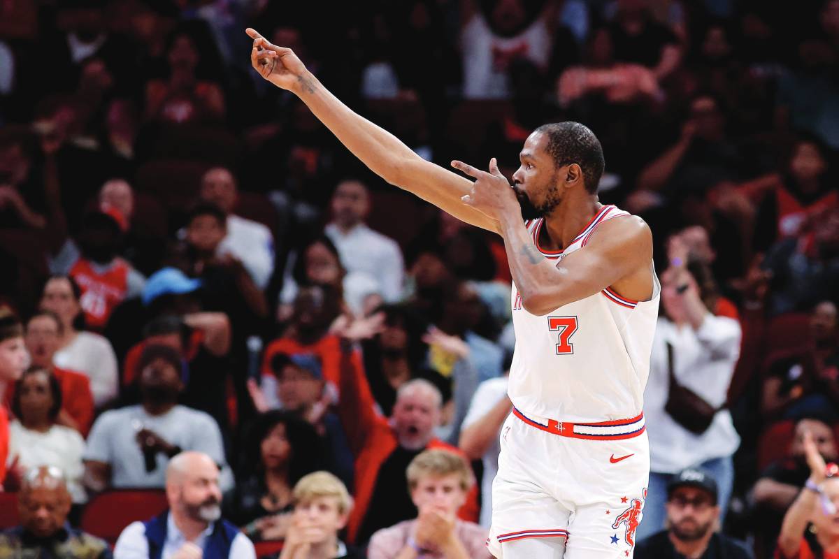 Durant scores 29 as Rockets hold off 76ers