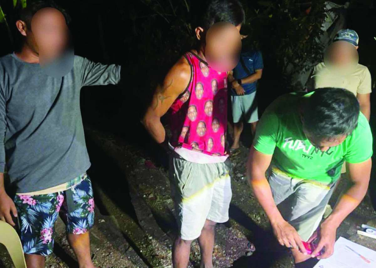 A 41-year-old sugarcane worker, tagged as the primary suspect in the killing of his neighbor, a 13-year-old girl, was arrested at Barangay Poblacion West in Negros Occidental’s Candoni town on May 1, 2026. (PRO-NIR photo)