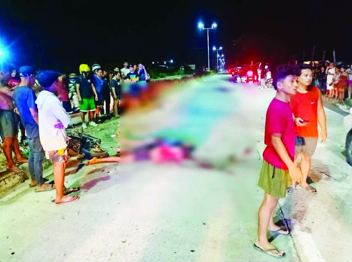 The impact of the collision with a dump truck proved fatal for the motorcycle rider, who was not wearing a helmet at the time of the crash. (dyHB RMN Bacolod photo)