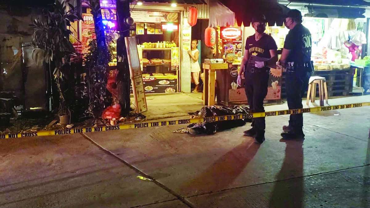 The victim sustained gunshot wounds to the chest and abdomen, which caused his death. (Aksyon Radyo Bacolod photo)