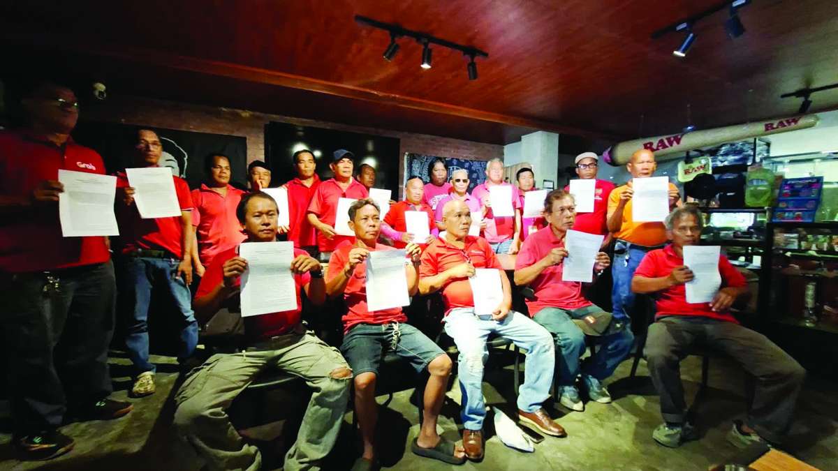 The Samahan ng mga Taxi Drivers sa Bacolod and Taxi Operations Negros Occidental Association say they feel betrayed, as authorities now prioritize Transport Network Vehicle Service members, including those described as “ghost riders” or unregistered drivers, while legitimate, law-abiding taxi drivers are ignored. (Contributed photo)