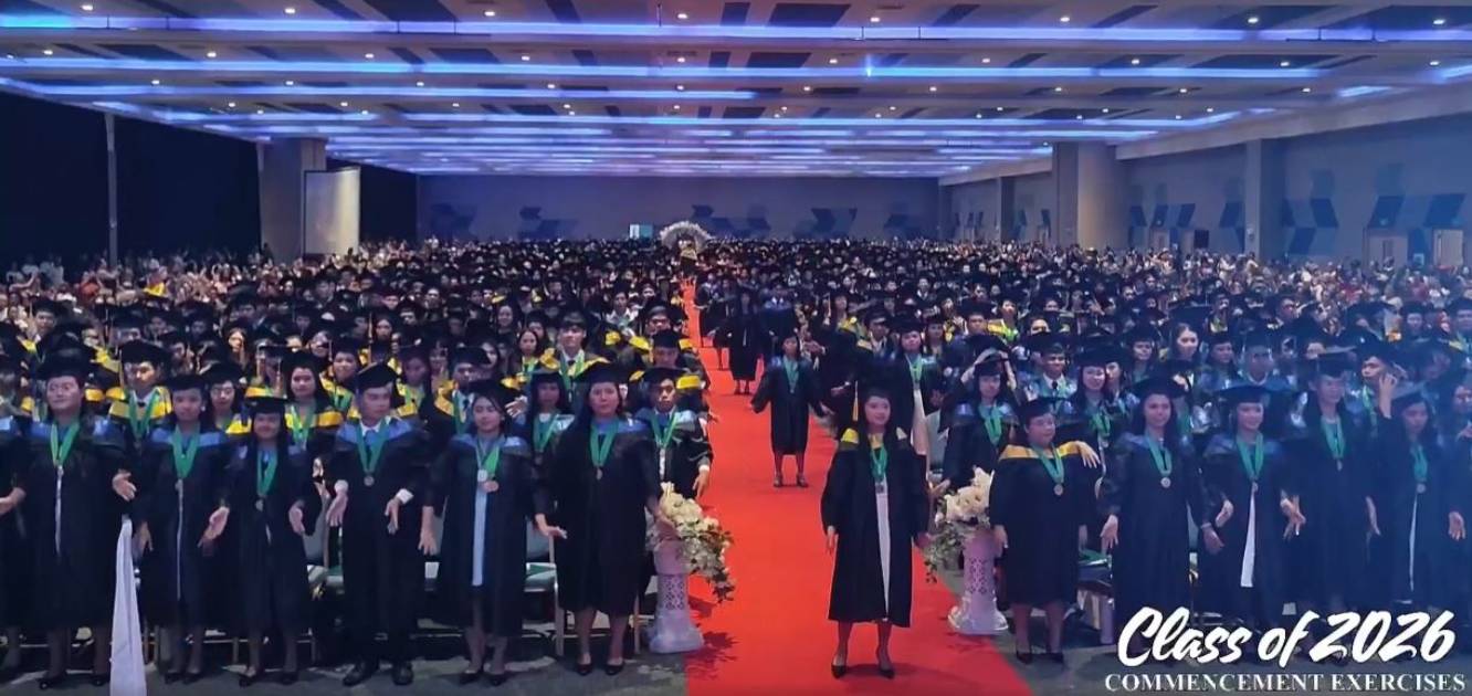 Incentives for graduates with Latin honors pushed