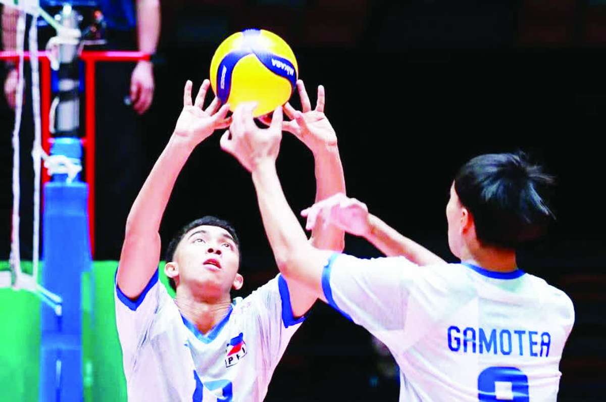Alas Pilipinas Boys team captain John Howard Guerra (left) and middle blocker Djomari Gamotea in action against Bahrain in the AVC Boys' Under-18 Championship on Monday, July 13, 2026. (AVC photo)