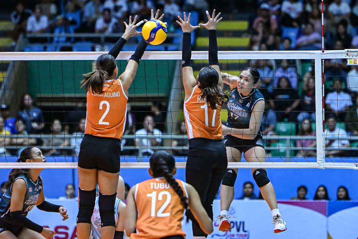 Negrense Erika Deloria spearheaded offensively for the Galeries Tower Highrisers against the Farm Fresh Foxies. (PVL photo)