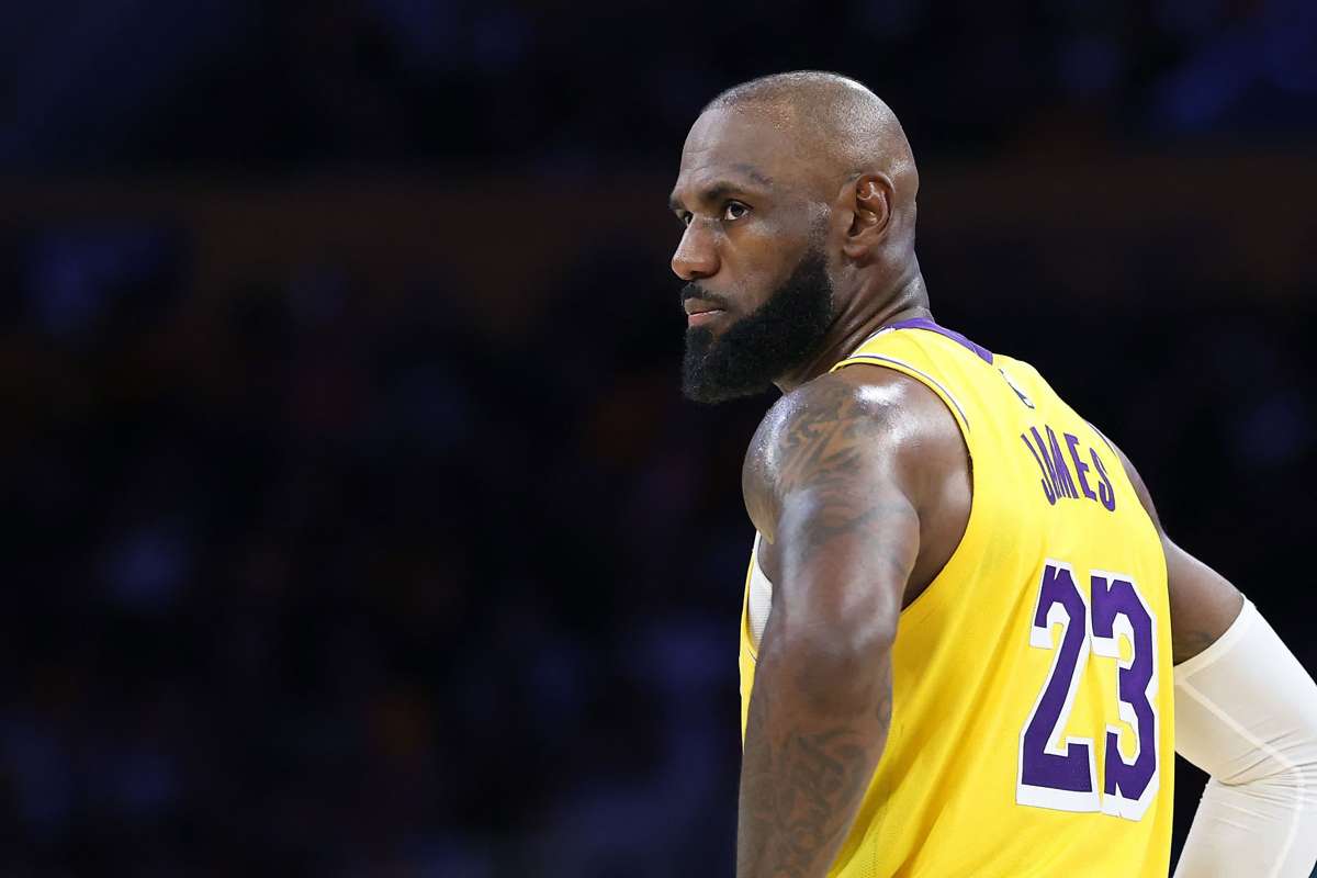 LeBron James thanked the Los Angeles Lakers for allowing him to wear the storied team's purple and gold colors after the NBA club wished "one of the greatest athletes in history" all the best in his impending free agency. (Sean M. Haffey / Getty Images / AFP / File photo)