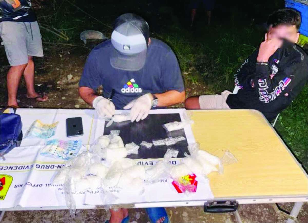 The arrested high-value drug suspect had been receiving suspected shabu from his source, and he subsequently delivered it to different locations within Bacolod City. (BCPO photo)